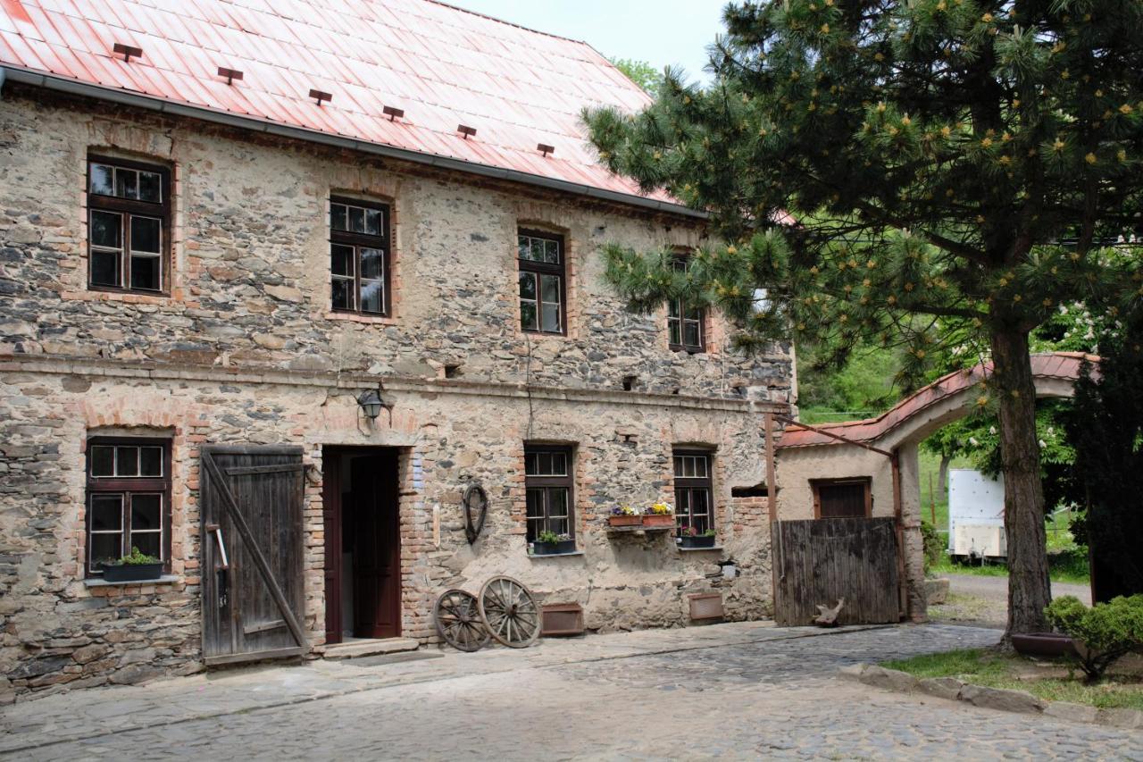 Appartamento Na koňské farmě Malecov Esterno foto